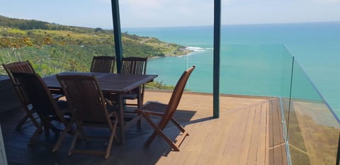 Natural landscape, View (from property/room), Balcony/Terrace, Dining area, Mountain view, Sea view