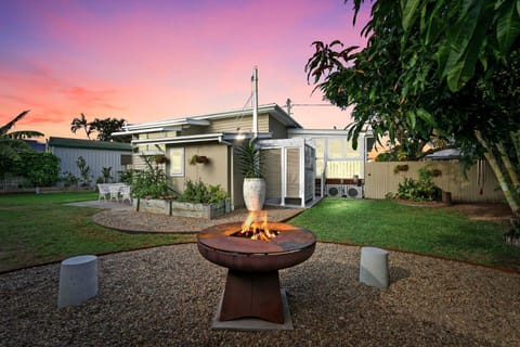 Kent Street Beach House Close To The Beach House in Hervey Bay