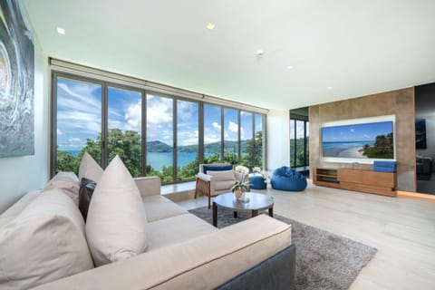 TV and multimedia, Living room, Seating area, Evening entertainment, Mountain view, Sea view