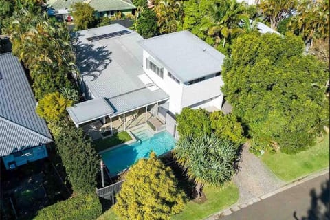 Property building, Bird's eye view, Garden view, Pool view, Swimming pool