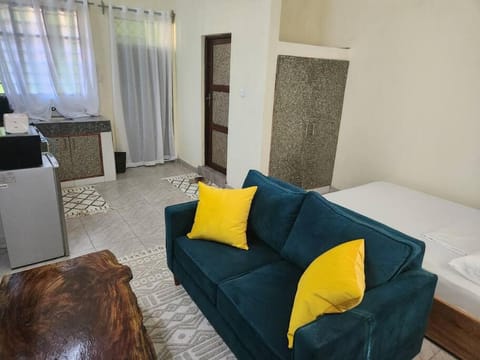 Stay with Adhiambo - FigTree Apt- Studio Apartment in Kilifi, Kenya