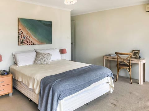 Greenpark Unit 10, 45 Avoca Drive, Avoca Beach House in Central Coast