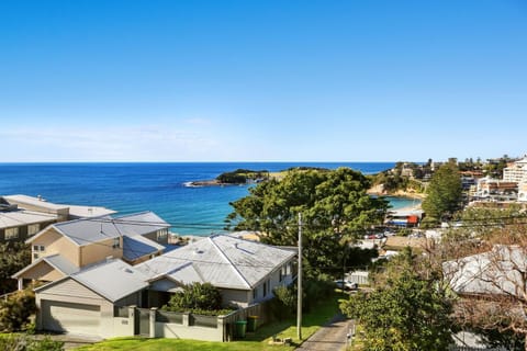 Merindah Unit 15, 15 Barnhill Road Maison in Terrigal