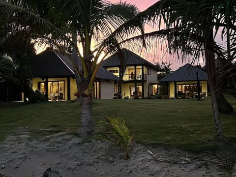 4 Bedroom viktorpoelen at myyah oo com Villa Poelen House in Central Division, Fiji