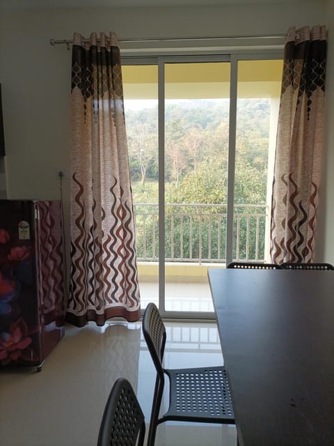 View (from property/room), Balcony/Terrace, Dining area