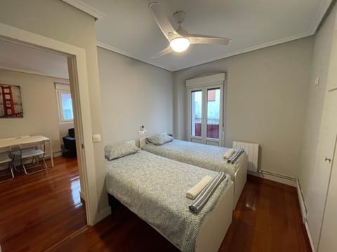 Apartamento céntrico para grupos de 10 personas Apartment in Castro Urdiales