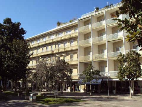 Property building, Facade/entrance, Facade/entrance