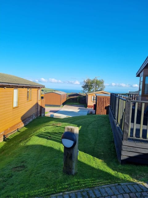 32 Ocean Terrace Lodge - 3 Bed-Sleeps 6-TJS32OT Chalet in Ilfracombe