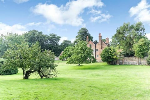 The Charming Countryside Retreat - Property by MJ House in South Oxfordshire District