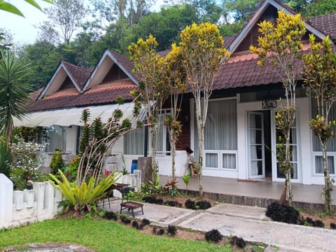 Villa Torre Pellice, Puncak Villa in Cisarua