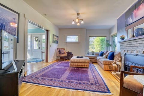 Living room, fireplace