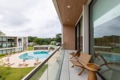 Balcony/Terrace, Pool view