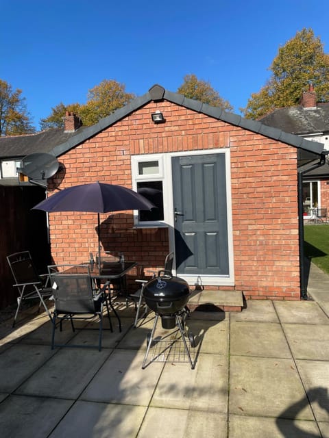 Waterside Cottage Apartment in Preston