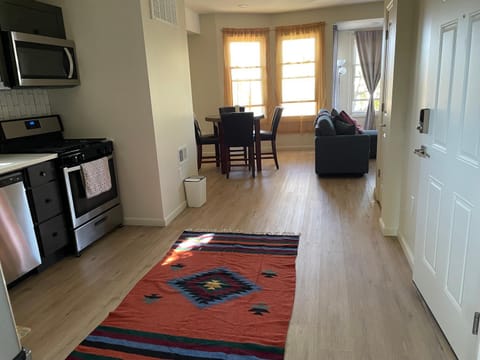 Dining area, kitchen