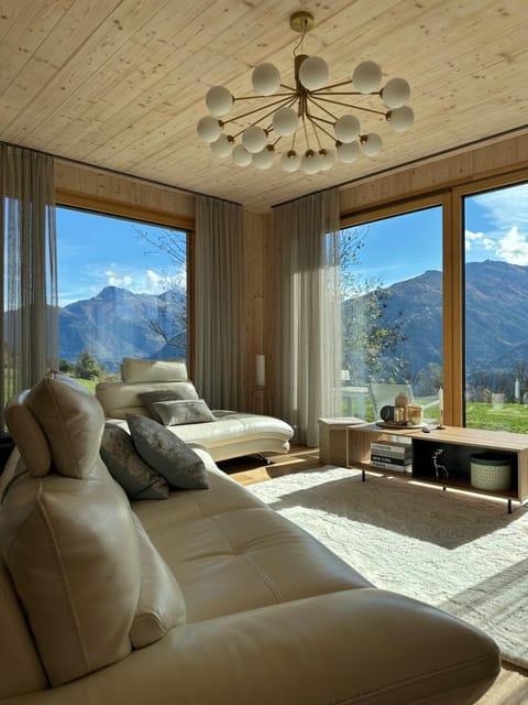 Living room, Seating area, Mountain view