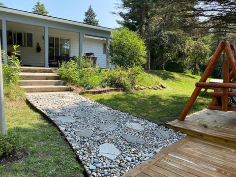 Au Sable River Front House in Grayling