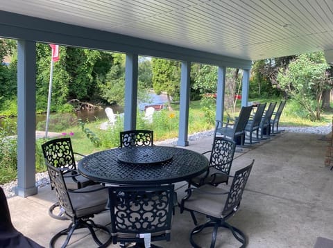 Au Sable River Front House in Grayling