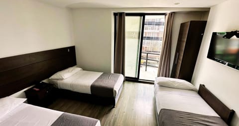 Bed, TV and multimedia, Balcony/Terrace, Photo of the whole room, Bedroom