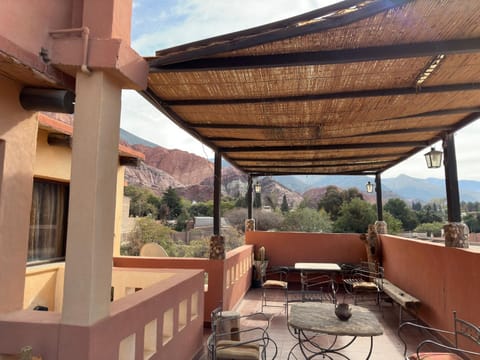 Natural landscape, View (from property/room), Balcony/Terrace, Balcony/Terrace, Seating area, Mountain view