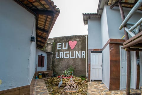 Mirante Santo Antônio Pousada e Camping Inn in Laguna