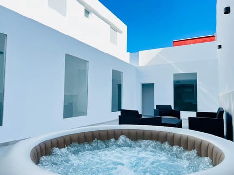 Patio, Hot Tub, Balcony/Terrace, sunbed