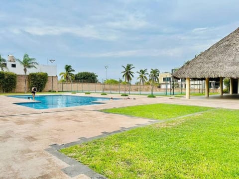 Amplia y moderna casa cerca del mar y Mazagua Apartment in Mazatlan