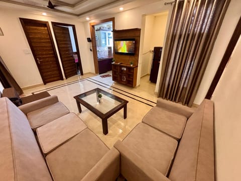 TV and multimedia, Kitchen or kitchenette, Living room