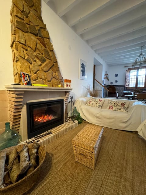 Living room, Seating area, fireplace