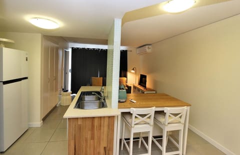 Platinum Apartments - Unit 2 Apartment in Bargara