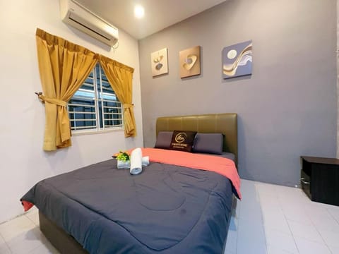 B02 Istimewa Pandan Bungalow Homestay Jb In Kg Pandan Villa in Johor Bahru