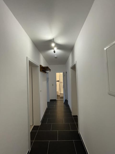 Wohnglück - Moderne renovierte Ferienwohnung in Strandnähe für 5 Personen Apartment in Wilhelmshaven