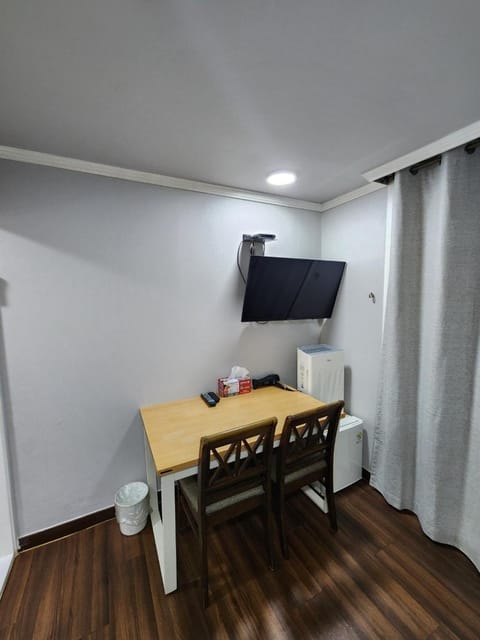 TV and multimedia, Dining area