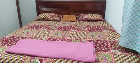 Paradise Living Bed and Breakfast in Bengaluru