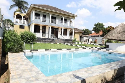 Property building, Garden view, Pool view, Swimming pool