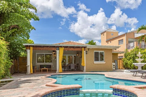 Patio, Balcony/Terrace, Swimming pool