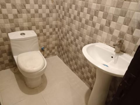 Shower, Toilet, Bathroom, bidet