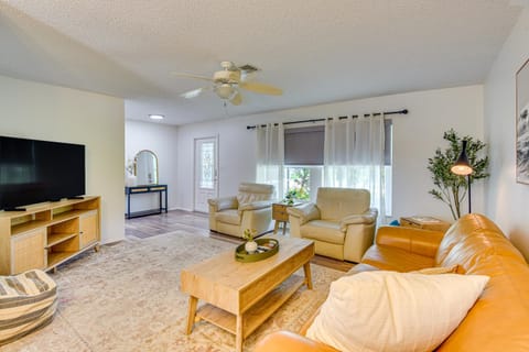 5 Mi to Dtwn Family-Friendly Sarasota Home House in Sarasota