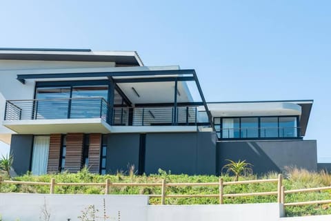 Zululami Villa Oceanview House in Dolphin Coast