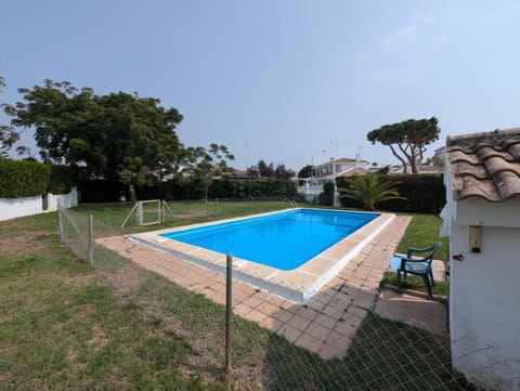 Garden, Swimming pool