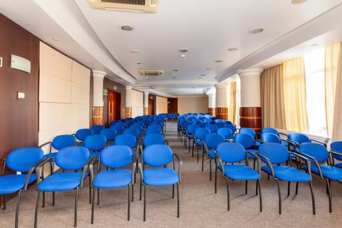 Meeting/conference room