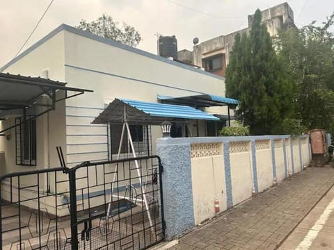 Furnished 2 Room Homestay with Private Backyard Bed and Breakfast in Pune