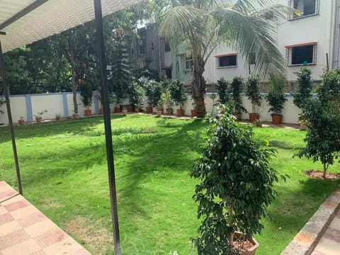 Furnished 2 Room Homestay with Private Backyard Bed and Breakfast in Pune