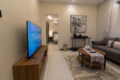 غرفة وصالة فاخرة في قلب بوليفارد الرياض دخـول ذاتي Quiet elegant Luxury apartment Self-Entry Apartment in Riyadh