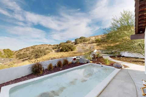 Taj Sahara House in Yucca Valley