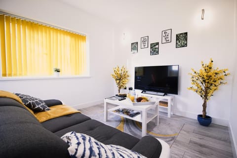 Comfy Swindon Stays - Free parking, Full kitchens, long stays Winter Deal Apartment in Swindon