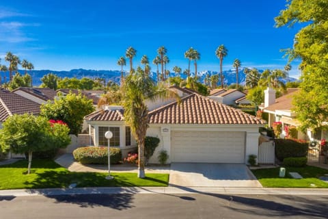 Desert Breezes, 43601 Saint Kitts Ct, Palm Desert House in Indian Wells