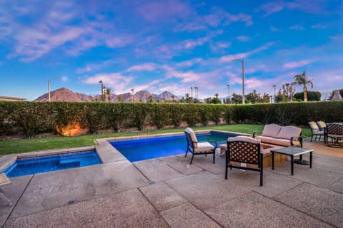 *Home - 77399 Evening Star Cir, Indian Wells House in Indian Wells