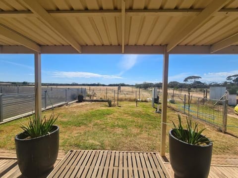 White Cliff Farm House House in Mildura