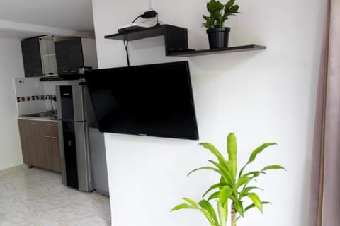 Apartaestudio Norte Residencial - La Merced - 20m2 y Parking Apartment in Cali