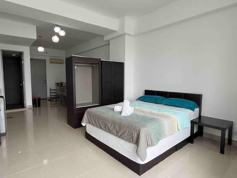 #25 Studio SS15 First Subang Courtyard--2mins to SS15 LRT !2-3PAX! Apartment in Subang Jaya